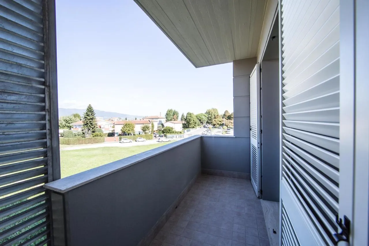 Il Puccino - Modern Apartment Lucca Italy